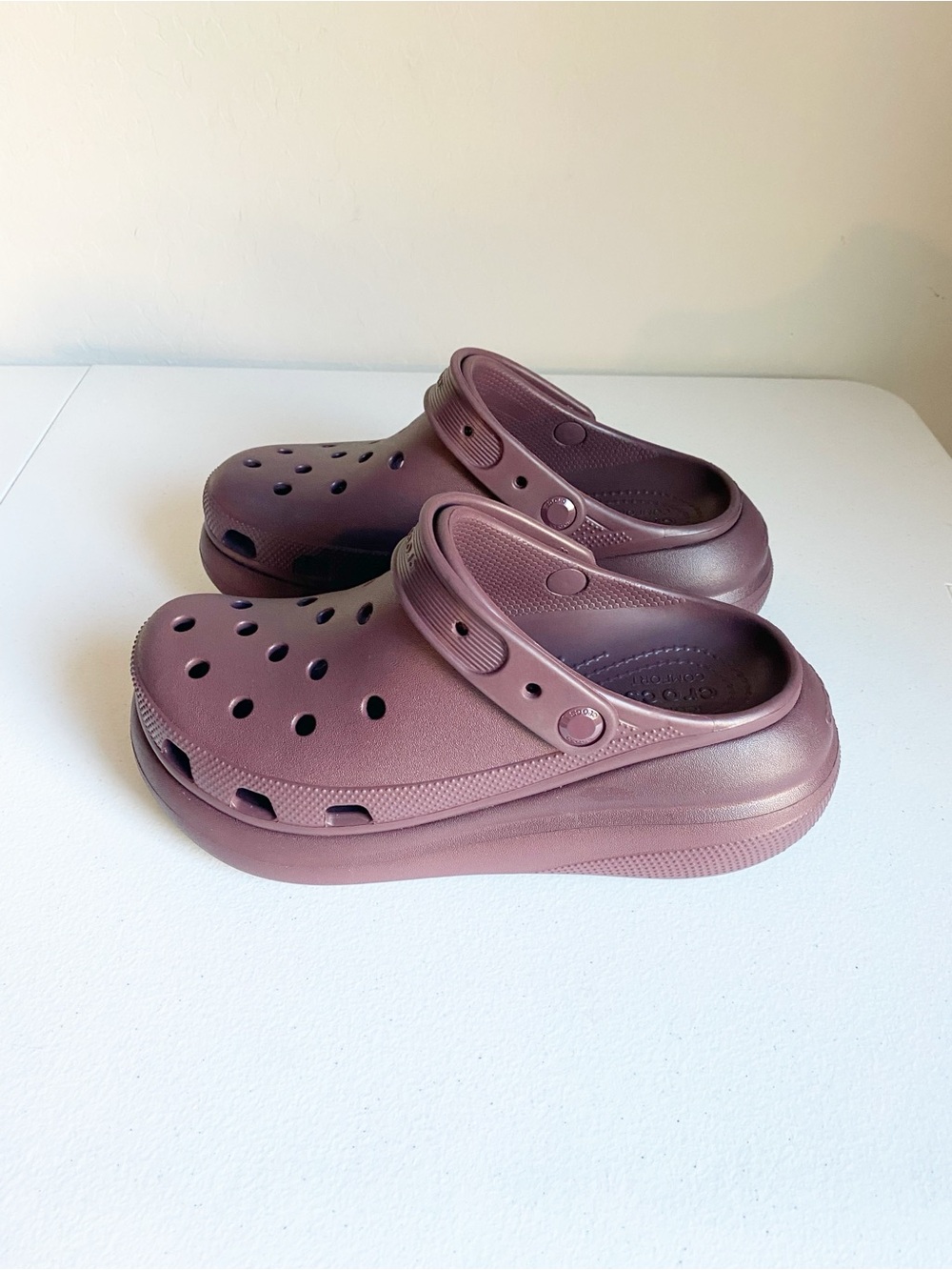 CROCS Classic Crush Platform Clogs Maroon Size 8